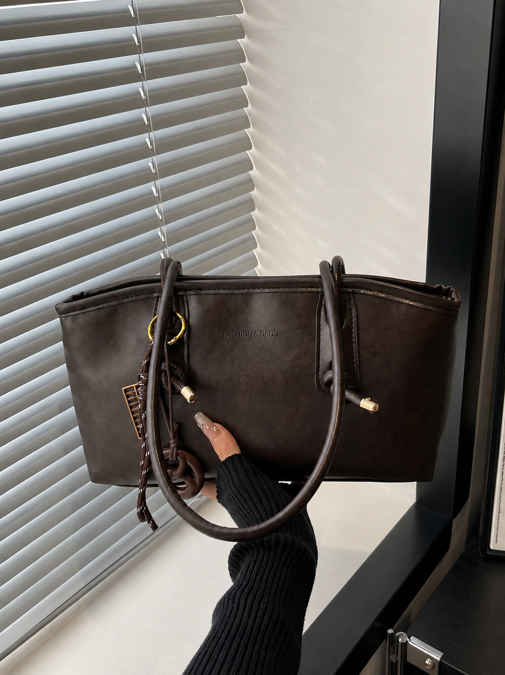 The Knot Satchel