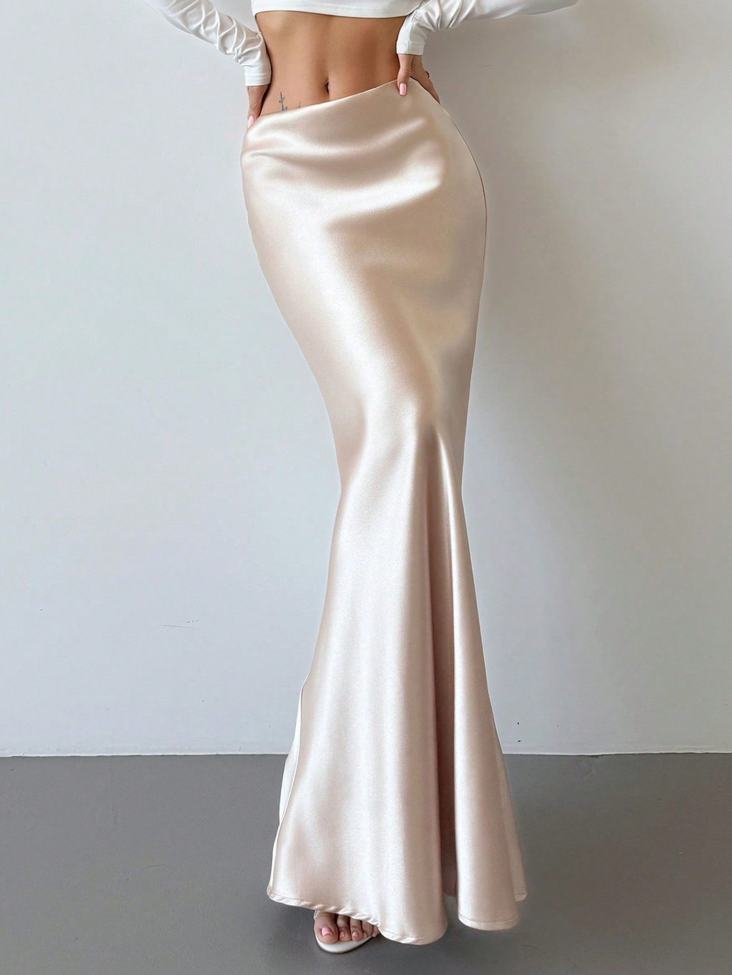 Luna Satin Skirt Elitaire