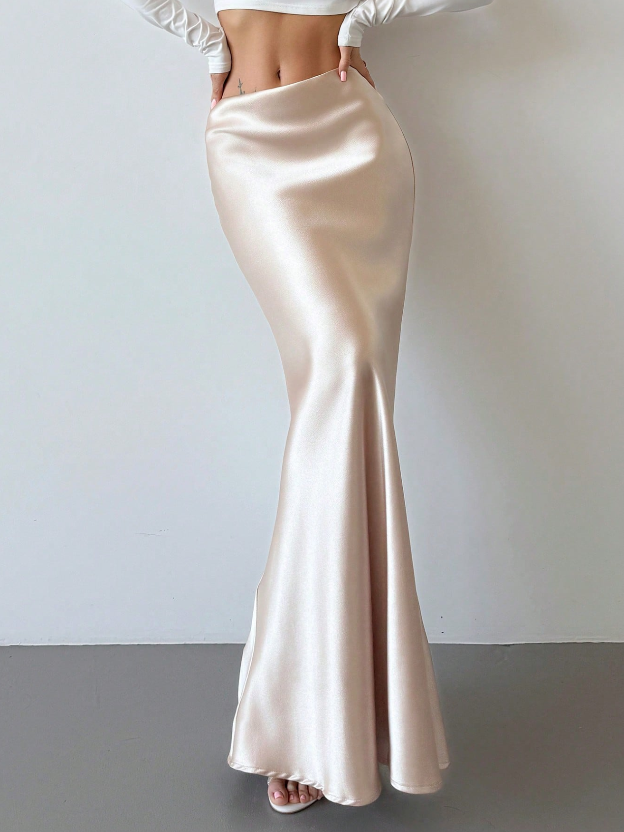 Luna Satin Skirt Elitaire