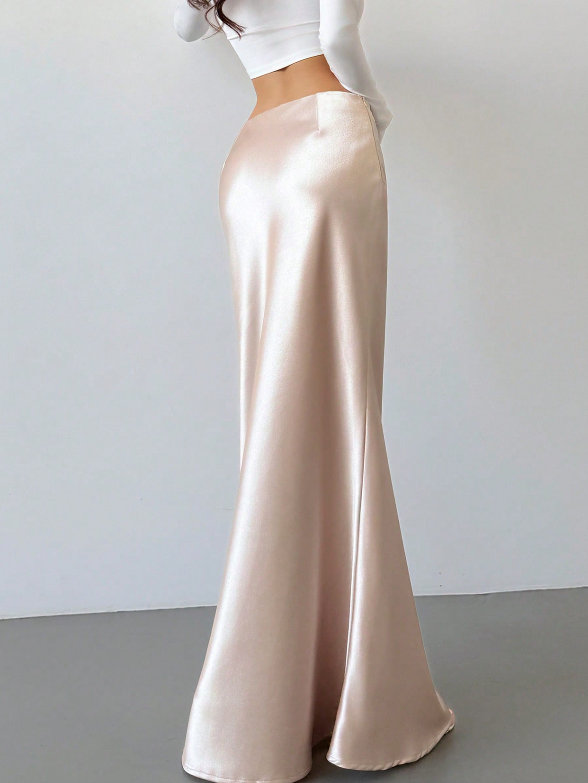 Luna Satin Skirt Elitaire