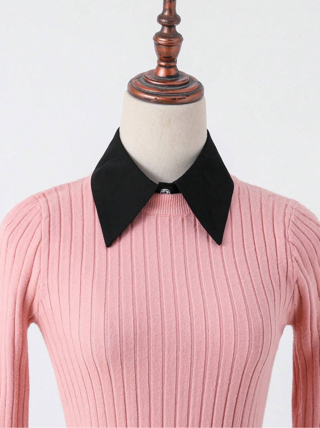 Classic Cut Collar Elitaire
