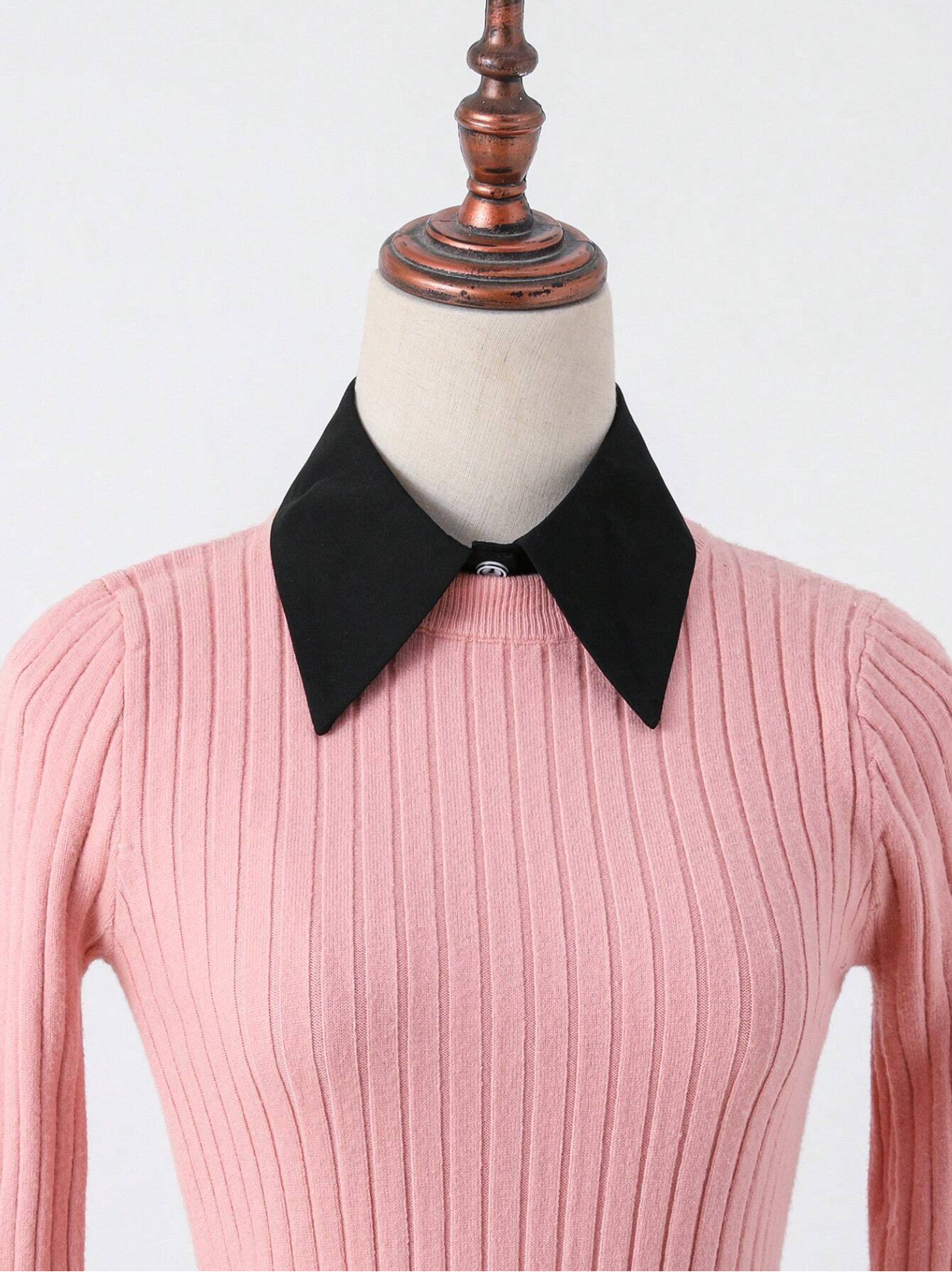 Classic Cut Collar Elitaire