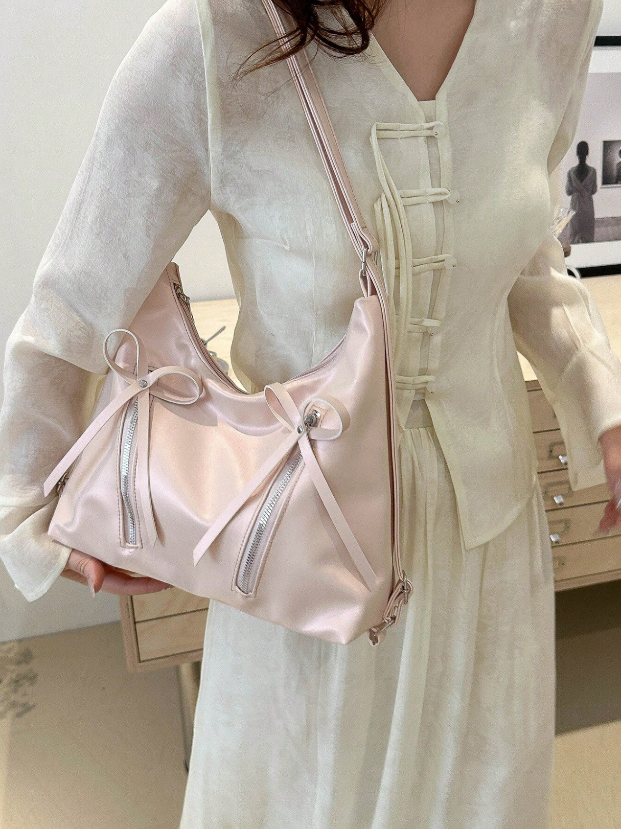 The Bow Convertible Tote Elitaire