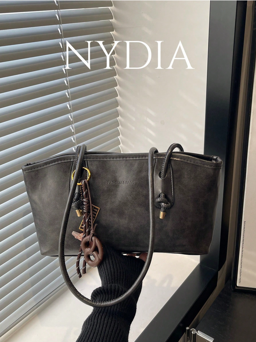 The Knot Satchel Elitaire