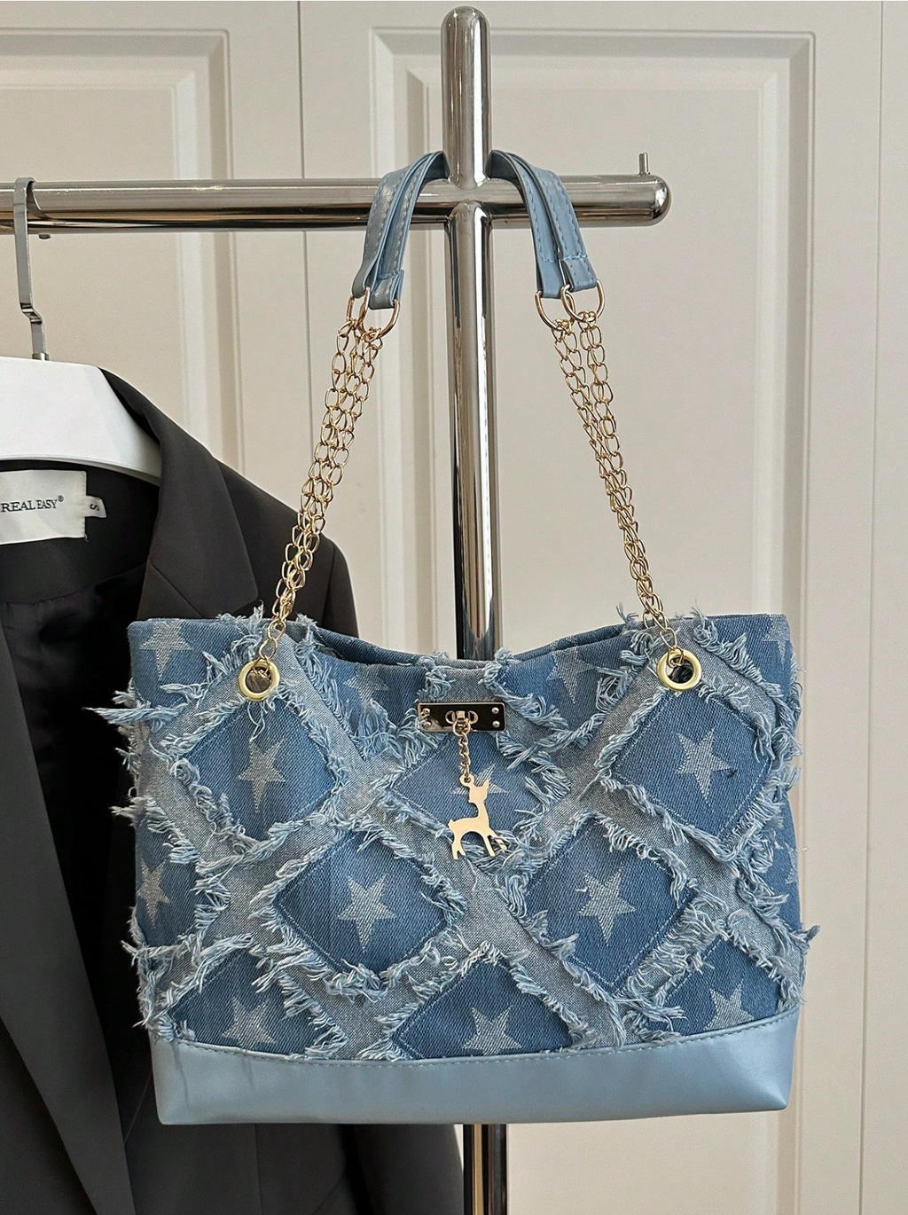 Deer Charm Tote Elitaire