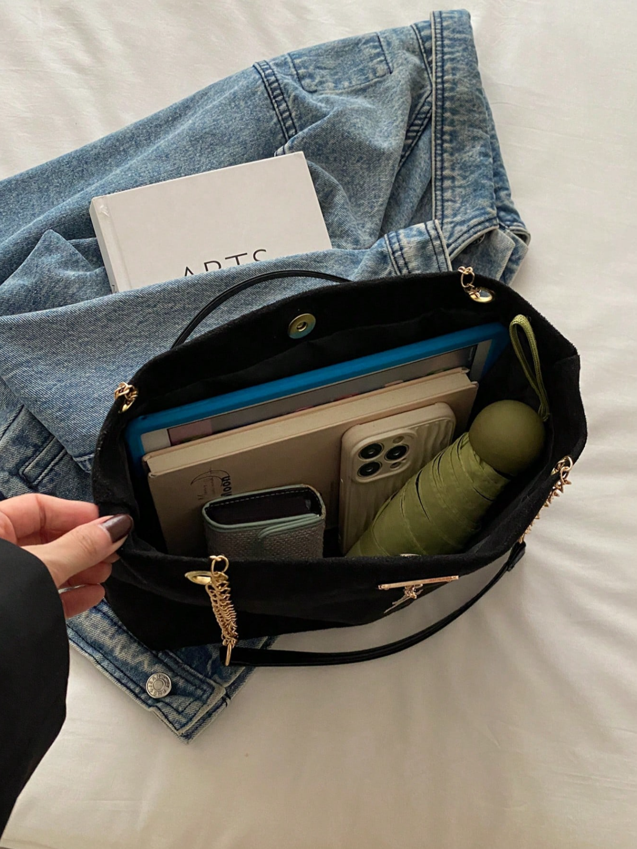 Deer Charm Tote Elitaire
