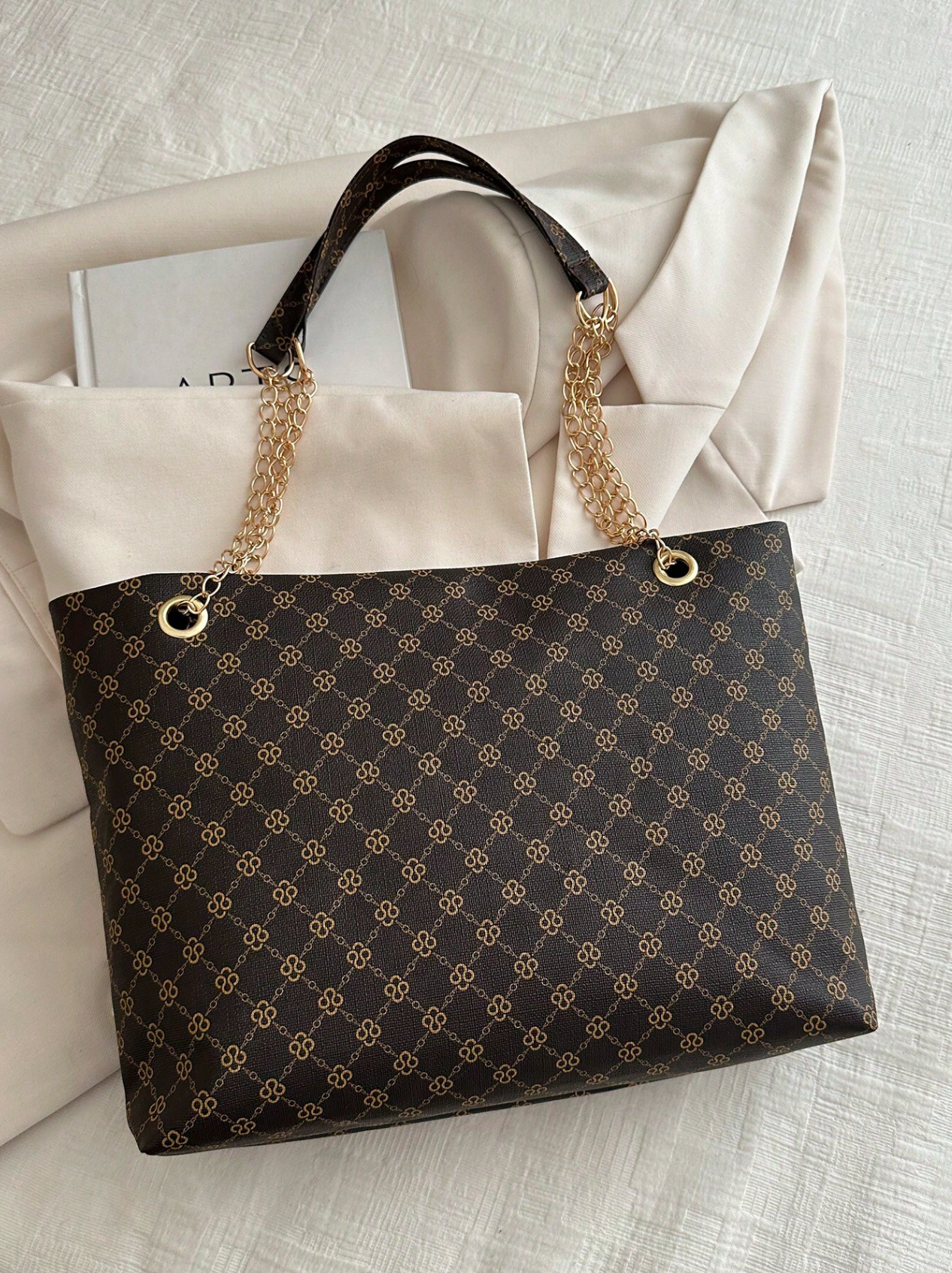 Deer Charm Tote Elitaire