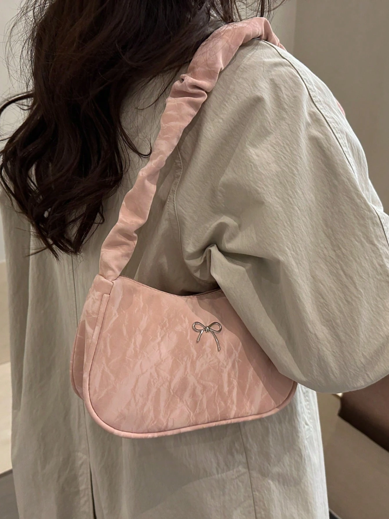 The Petite Ribbon Baguette Elitaire