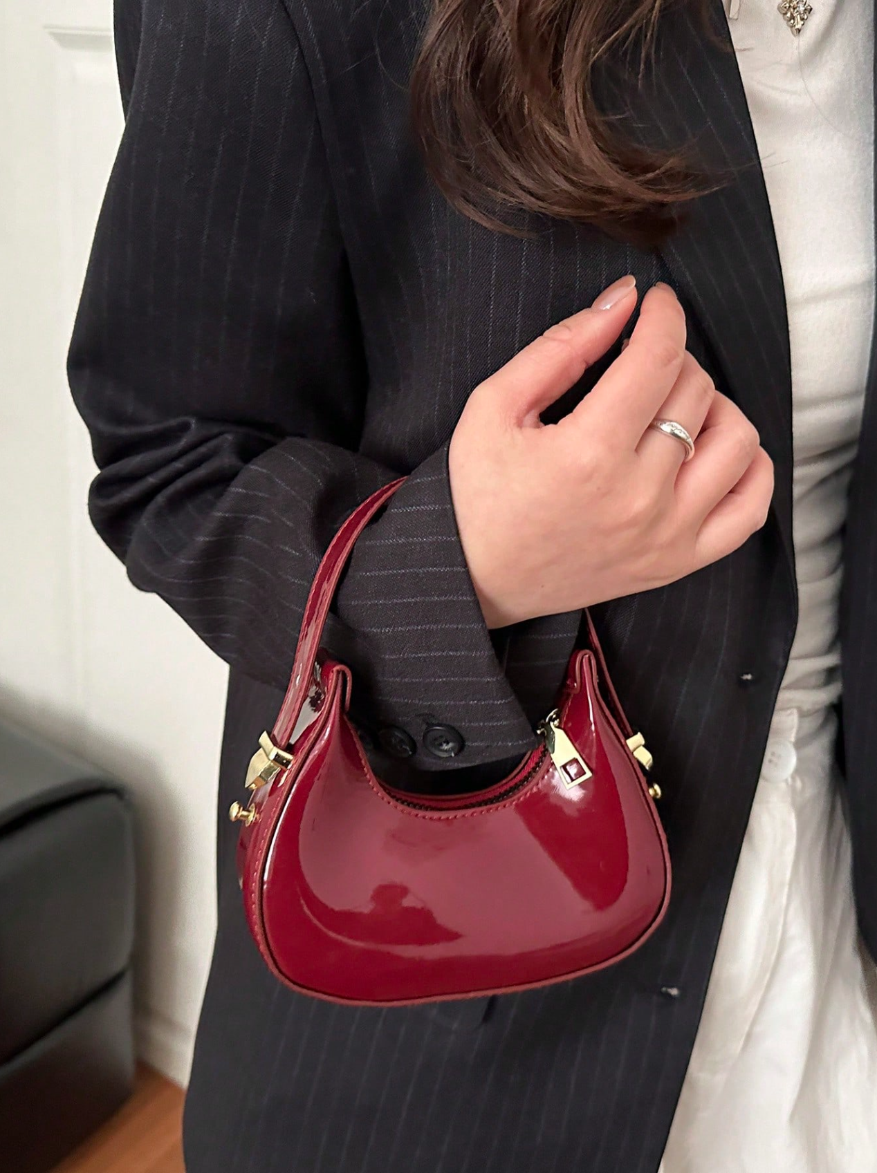 Gloss Crescent Bag Elitaire