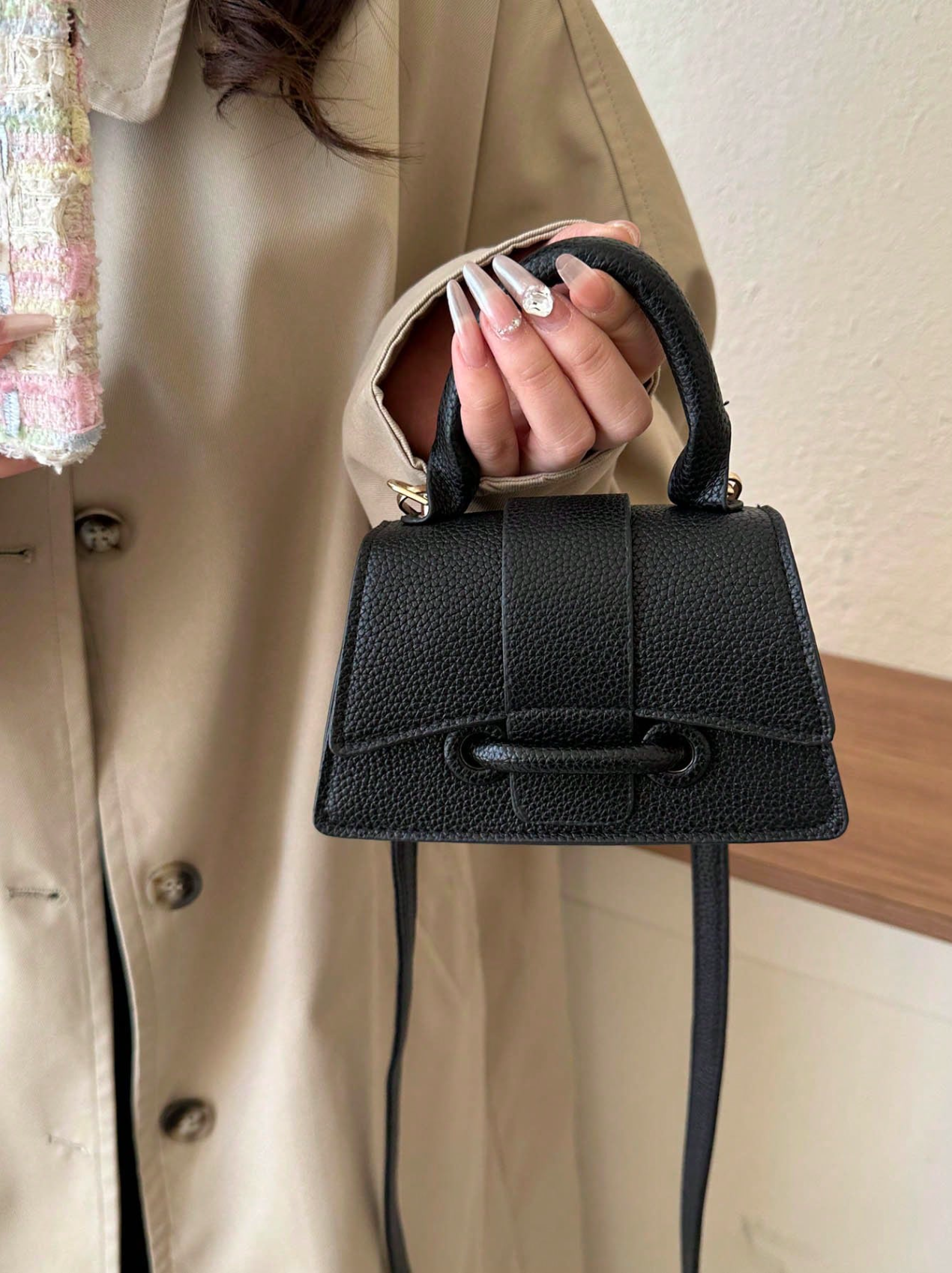 Pebbled Trapezoid Bag Elitaire