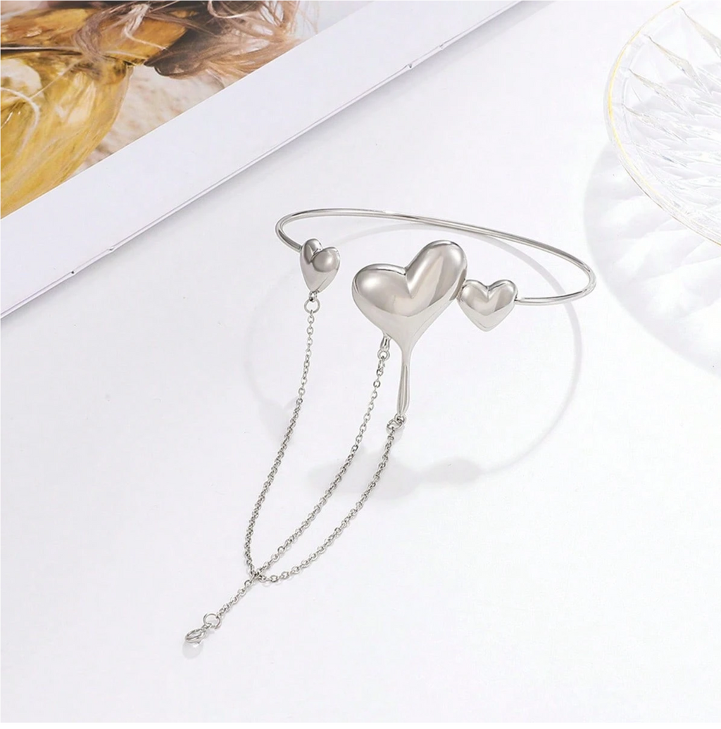 Melting Love Armlet Elitaire