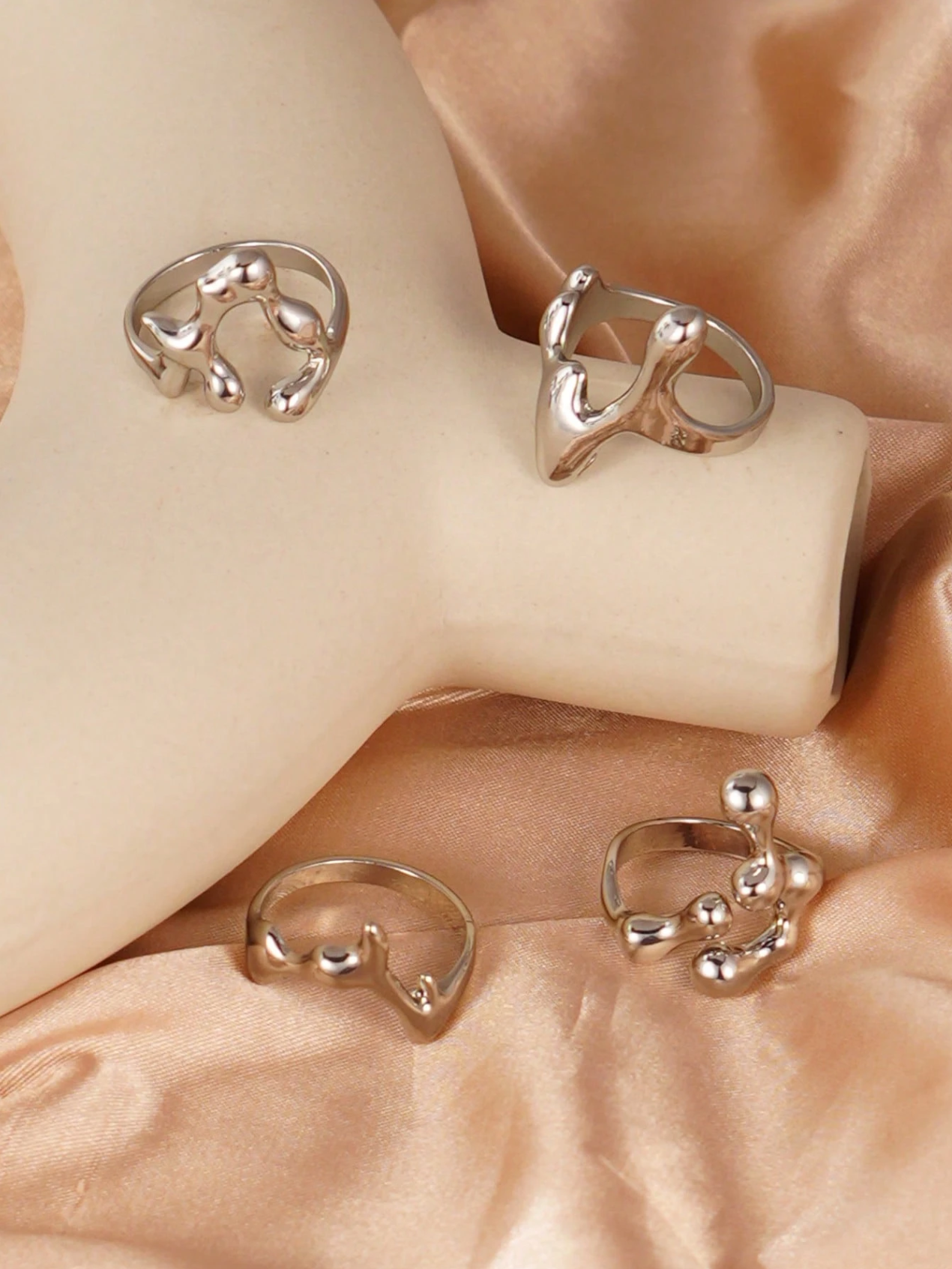 4 Pcs Drip Rings Set Elitaire
