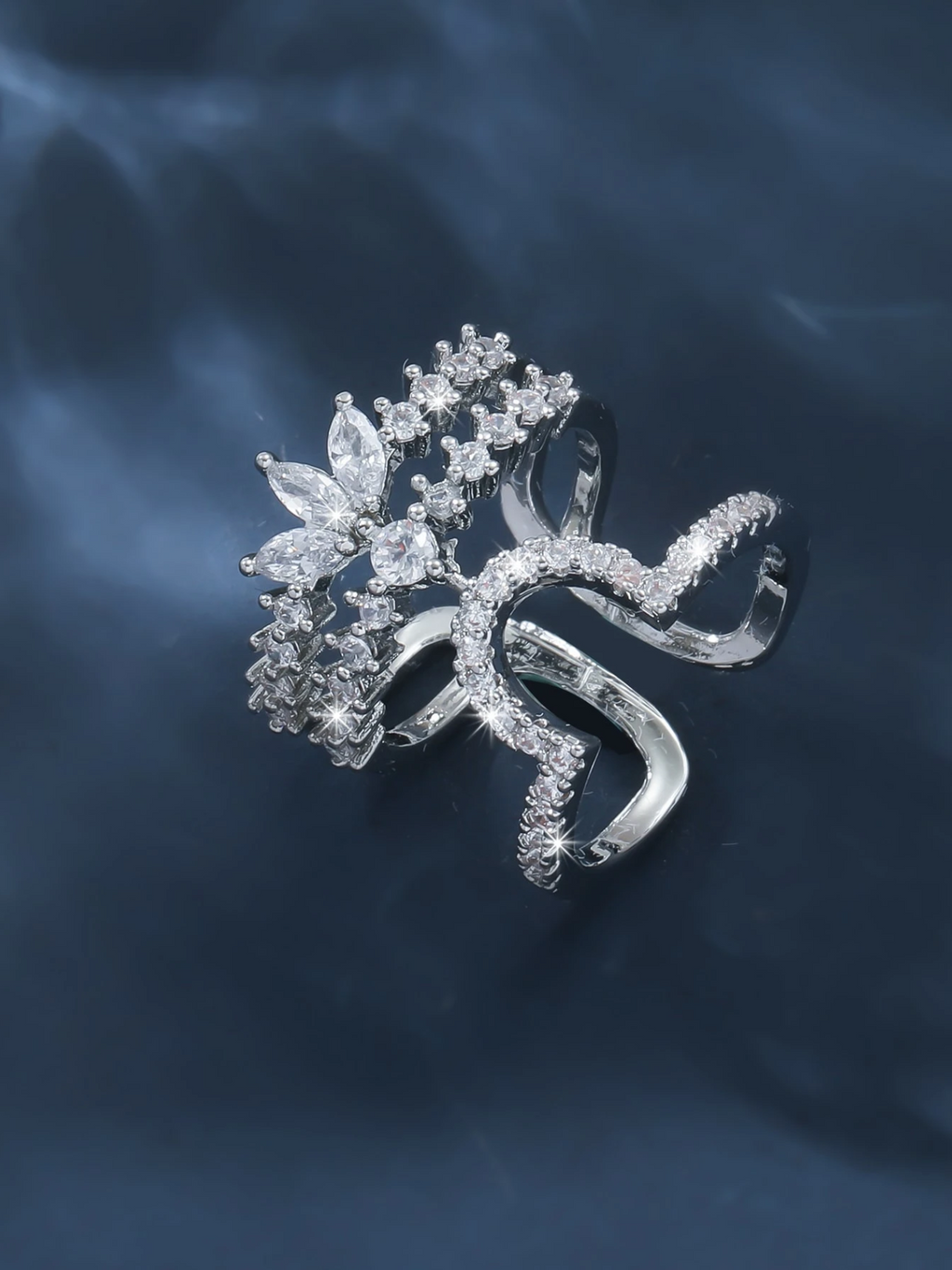 Bloom Nail Ring Elitaire