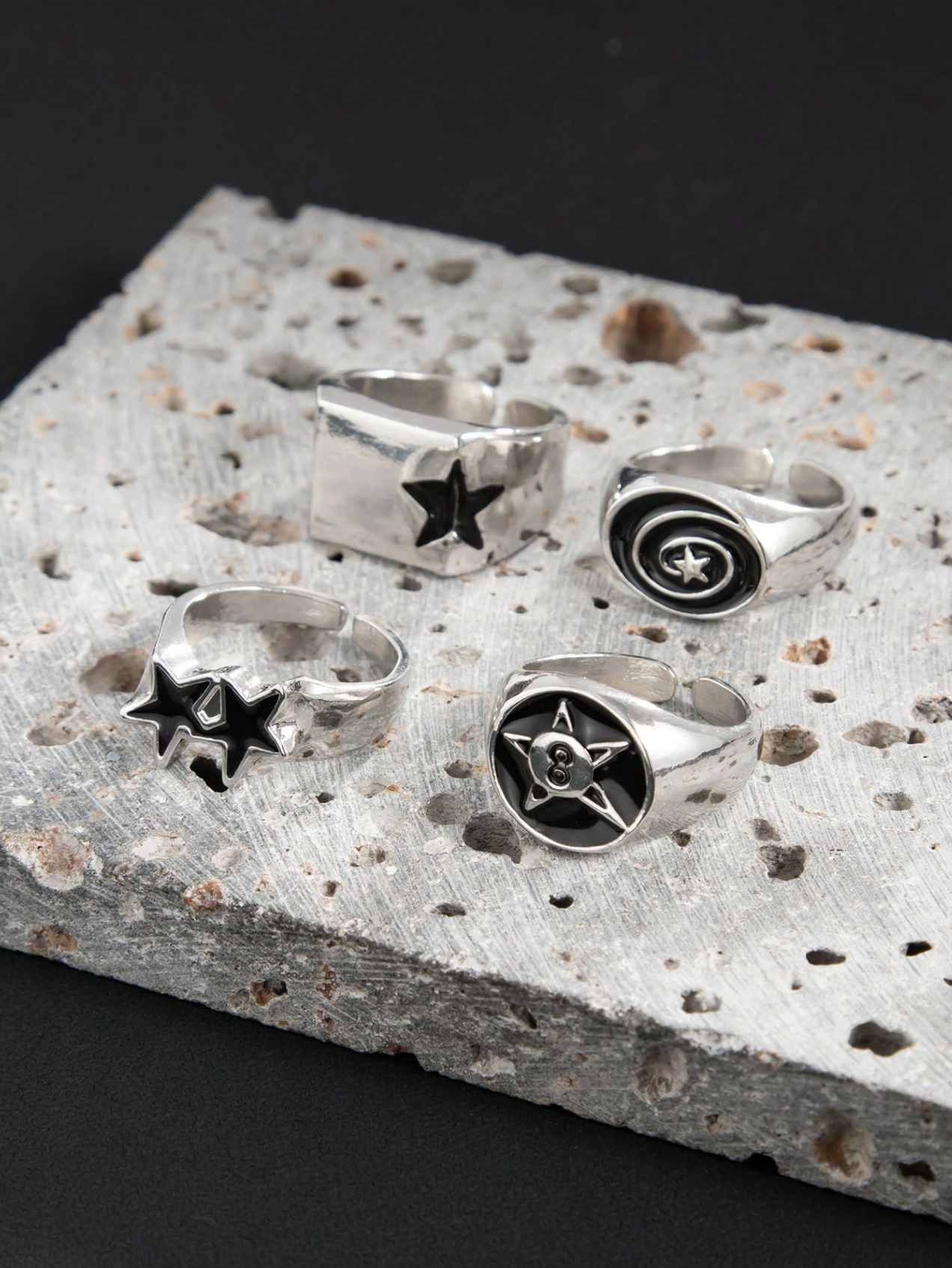 4 Pcs Signet Ring Set Elitaire