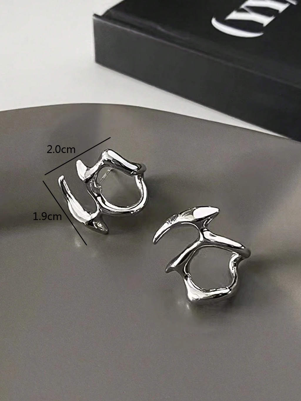 Aura Studs Elitaire
