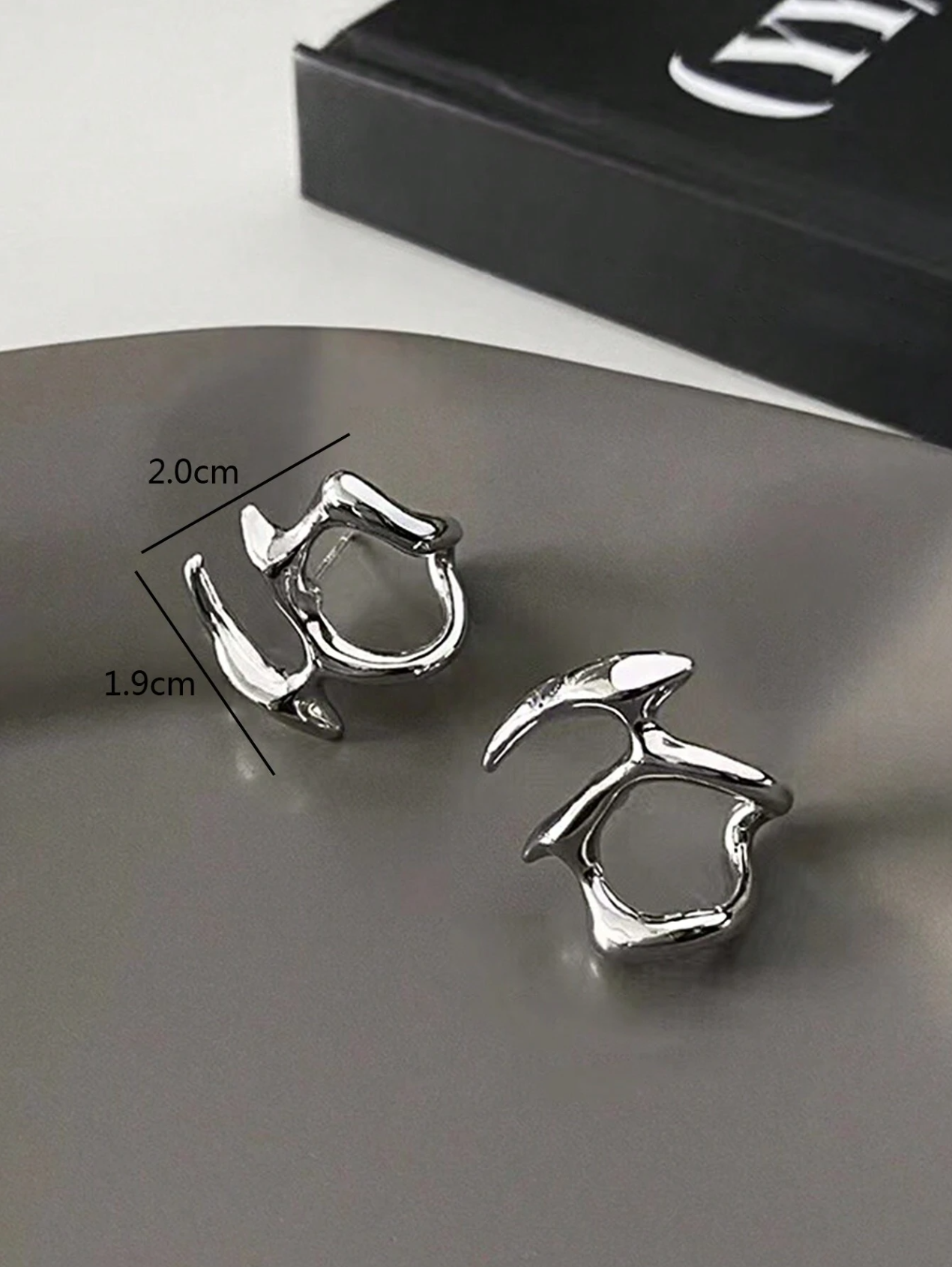 Aura Studs Elitaire
