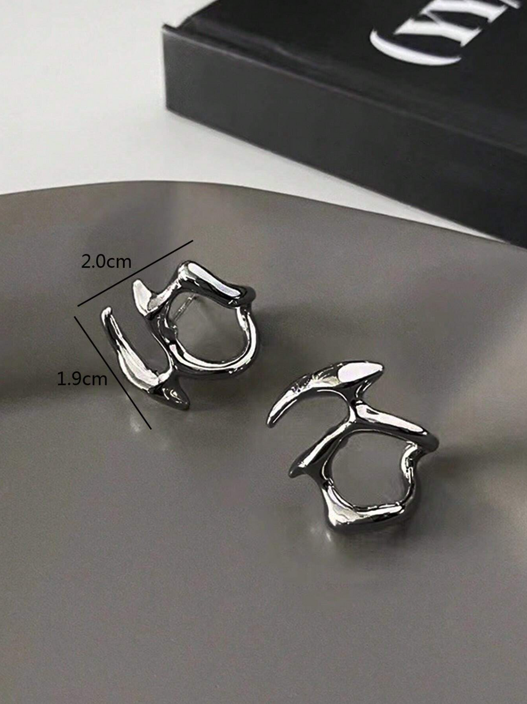 Aura Studs Elitaire