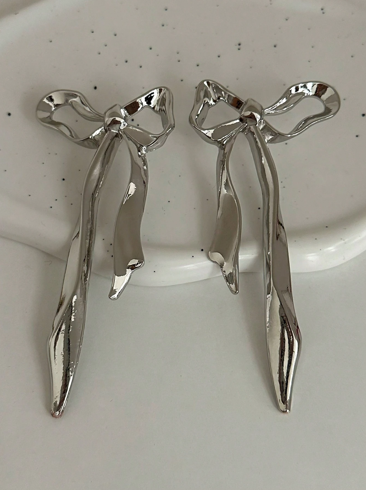 1 Pair Bow Earings