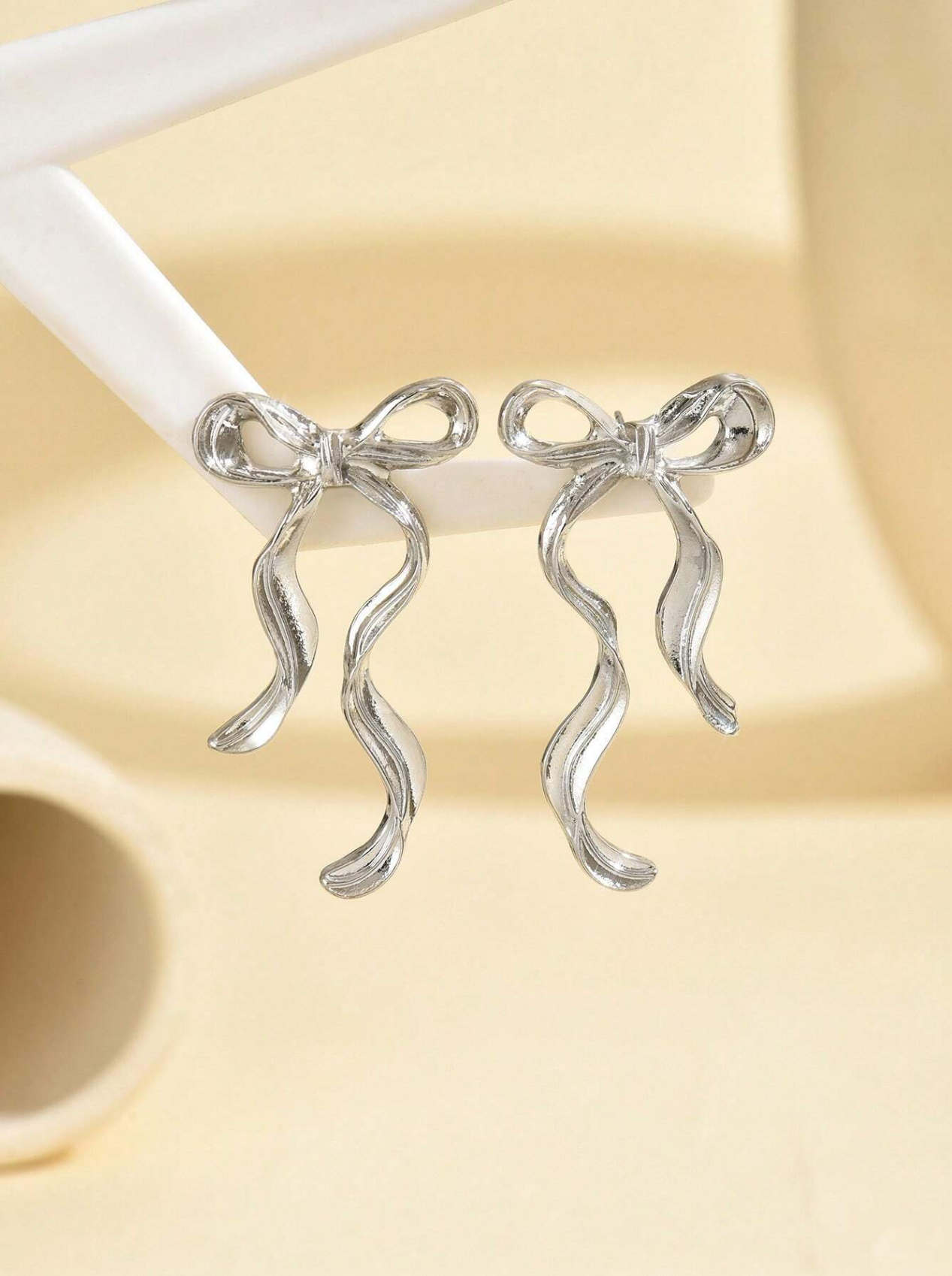1 Pair Bow Earings