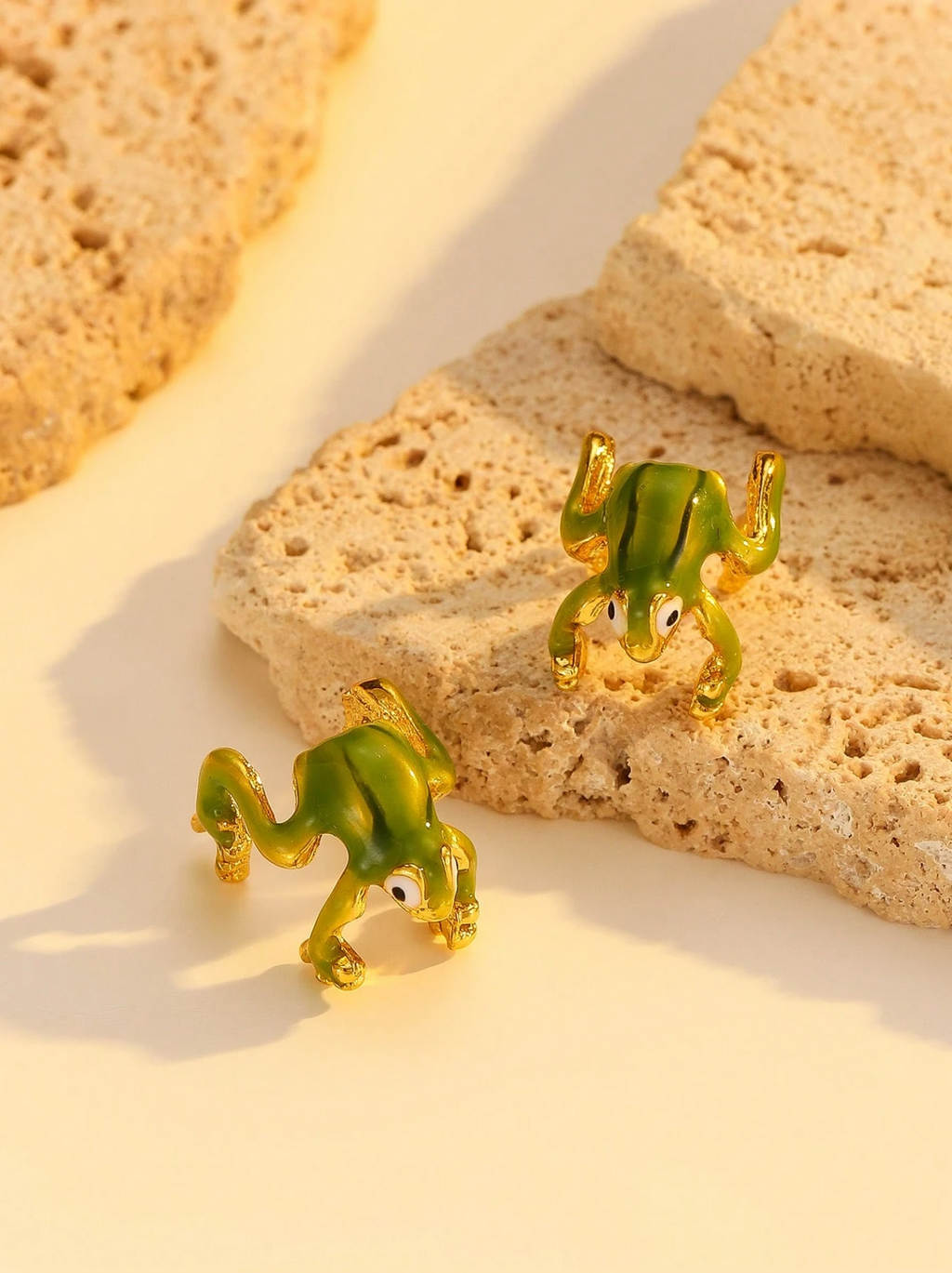 1 Pair Frog Ear Clips