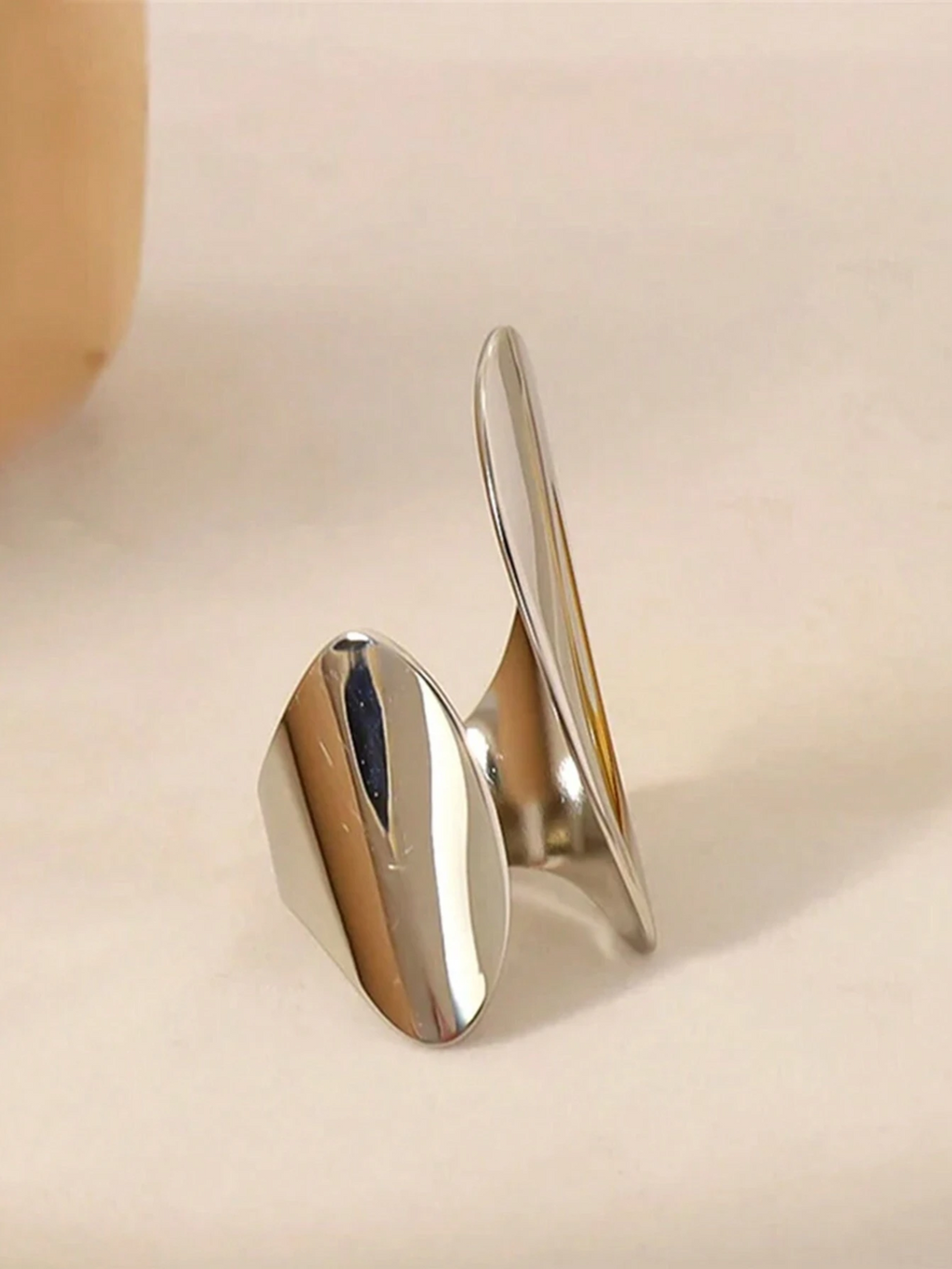 Orbit Ring
