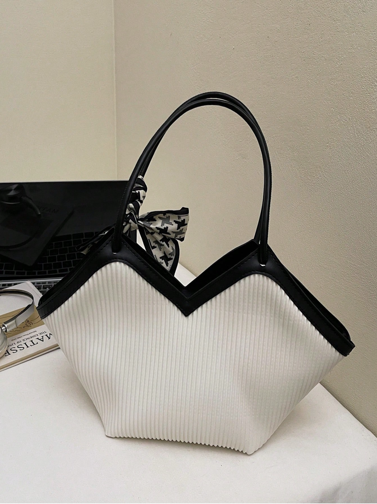 The Tie-Detail Tote Elitaire