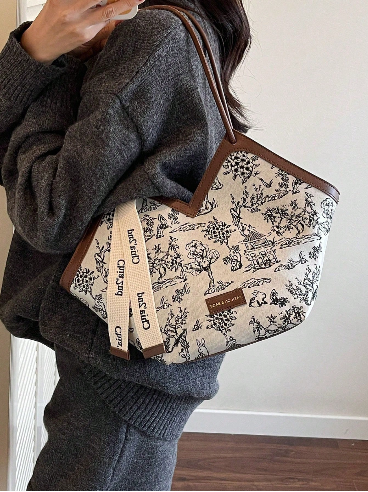 The Ribbon-Accent Tote Elitaire