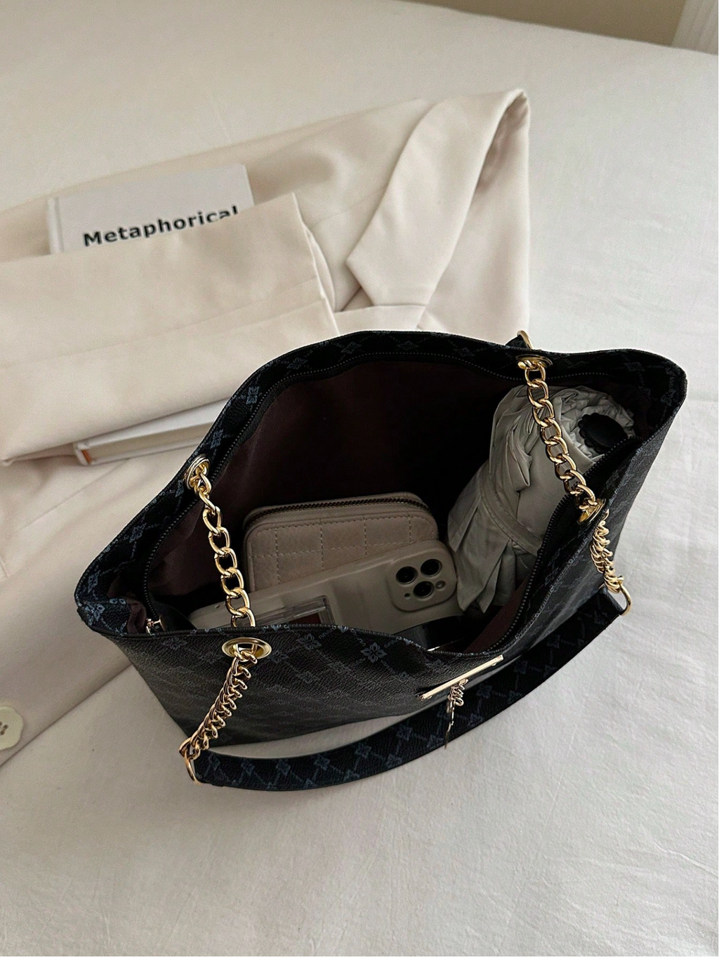 Deer Charm Tote Elitaire