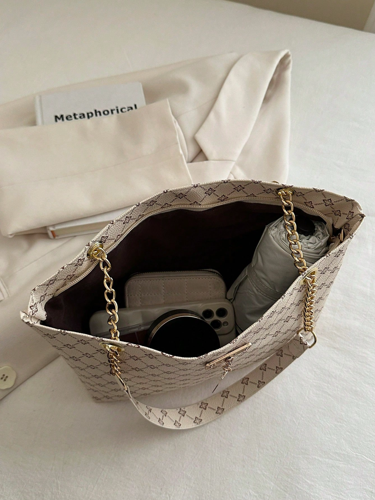 Deer Charm Tote Elitaire
