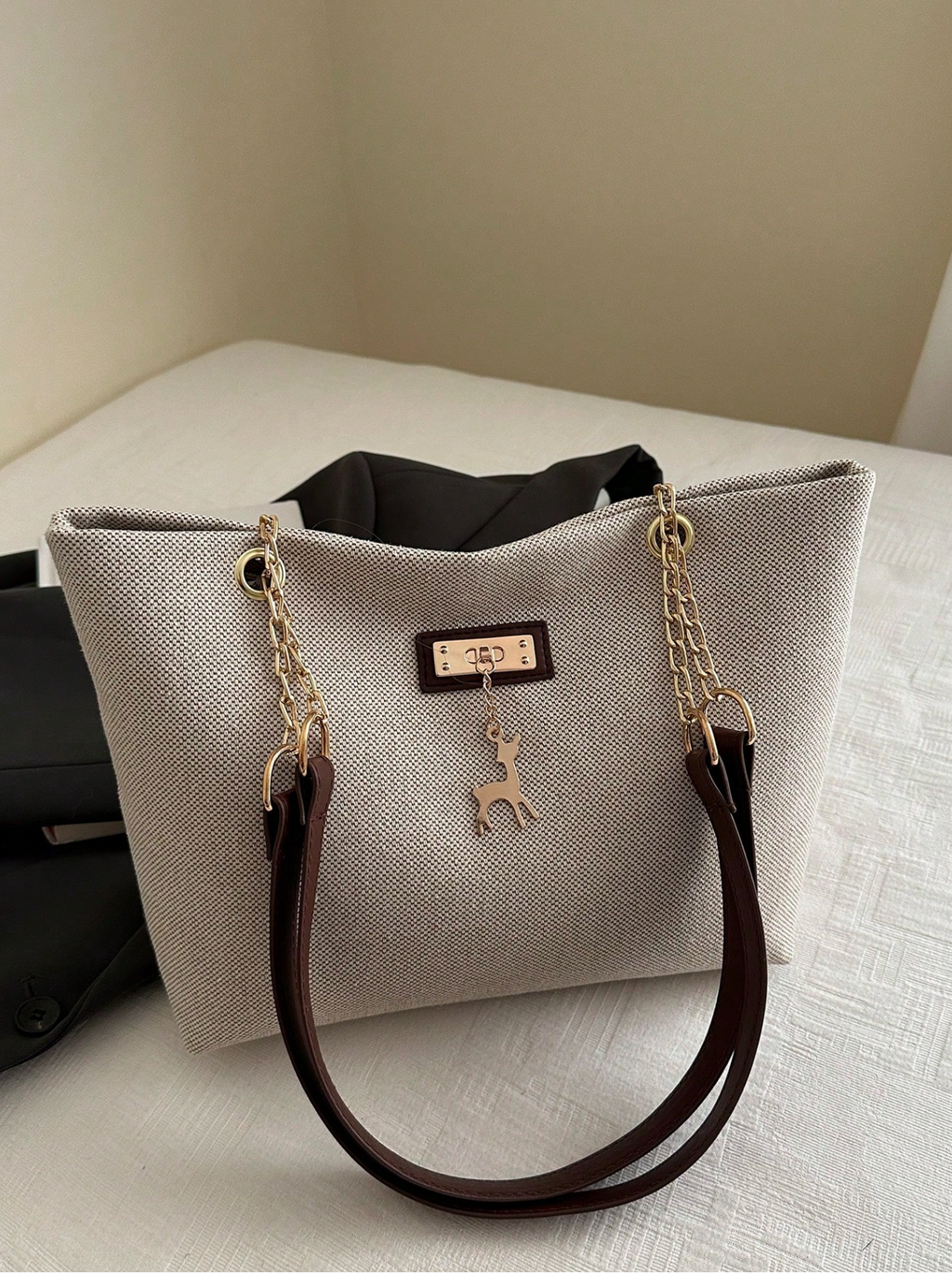 Deer Charm Tote Elitaire