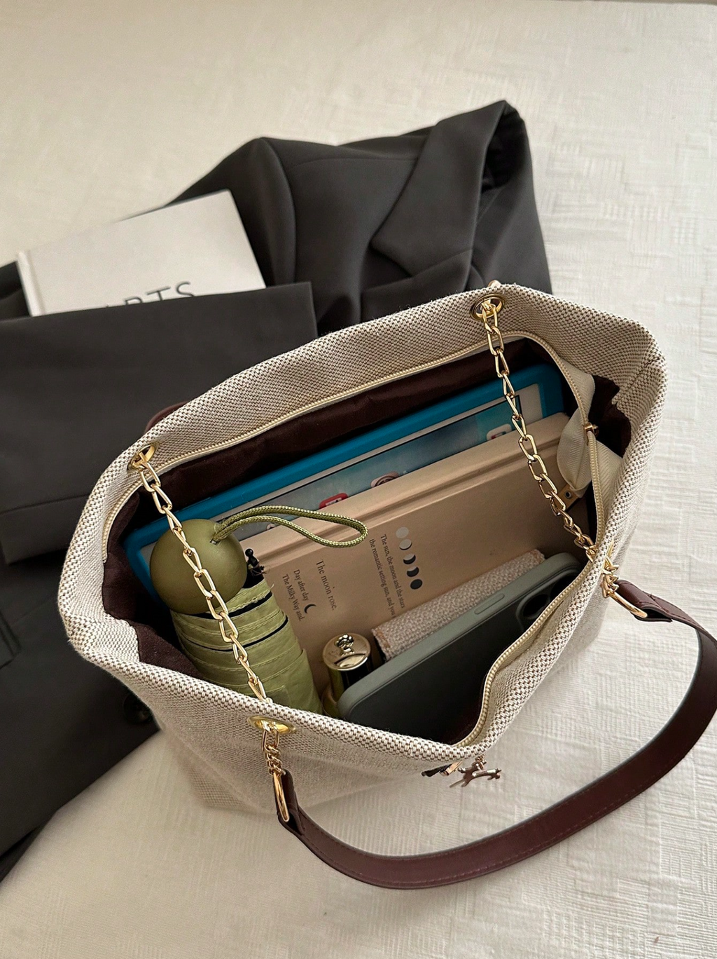 Deer Charm Tote Elitaire